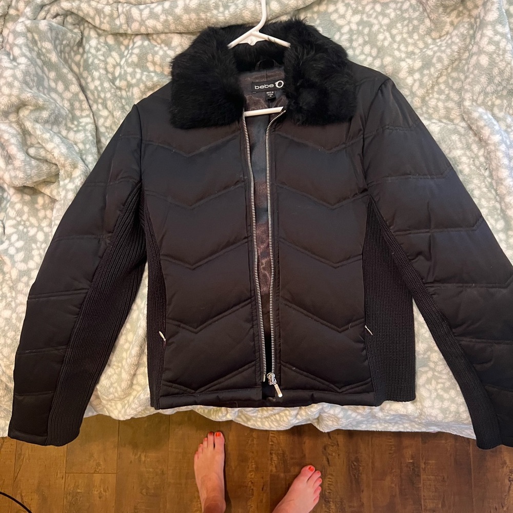 Bebe O Black Fitted Fur Collar Filled Size M